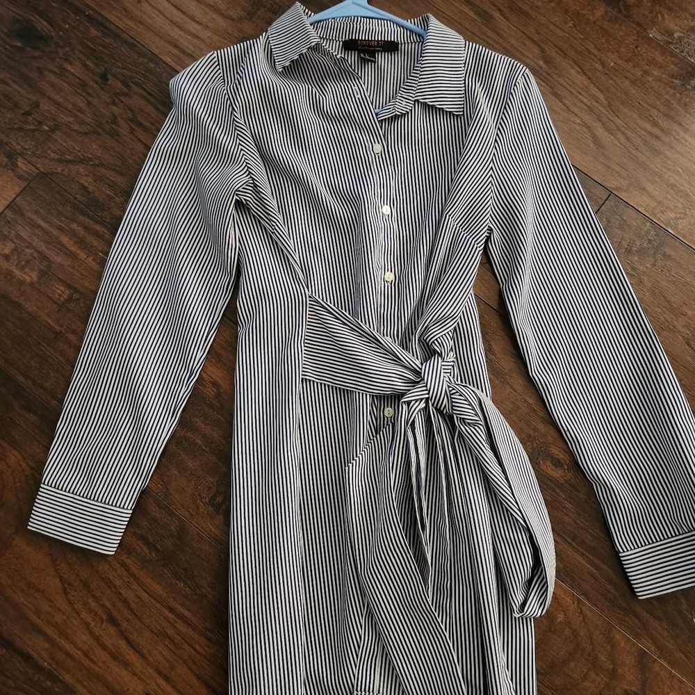 Forever 21 Navy and White Striped Blouse